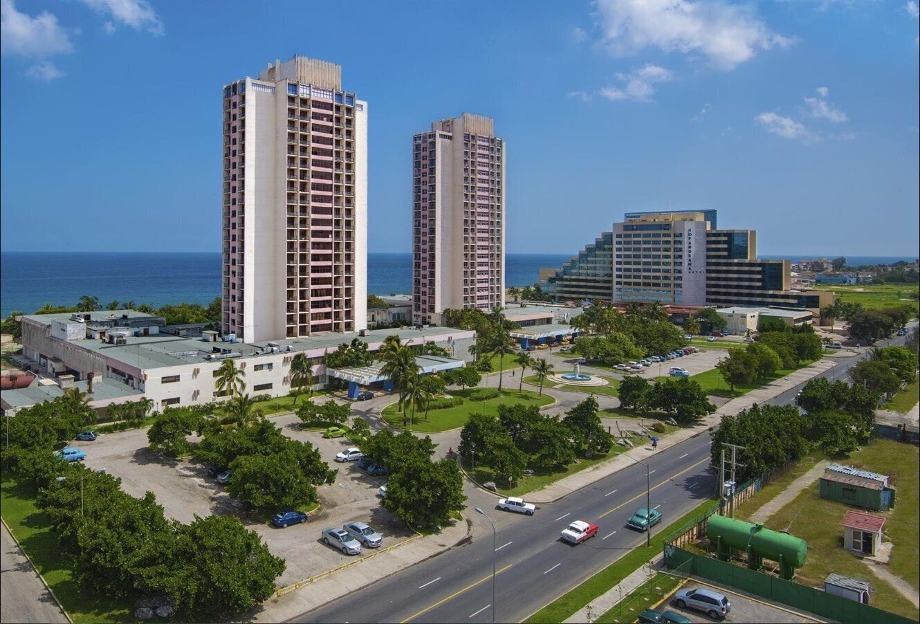 Отель Gran Caribe Neptuno & Triton 3*